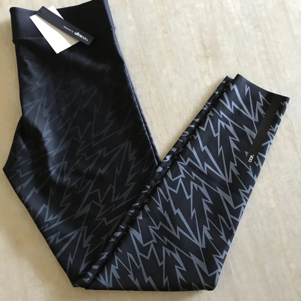 $130 Cor Designed By Ultracor Ombre Print Nero Leggings Size Medium Nwt